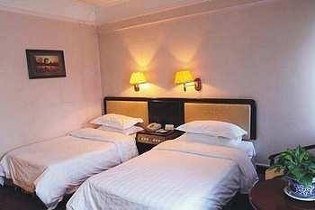 Urumqi Jingu Hotel Bagian luar foto