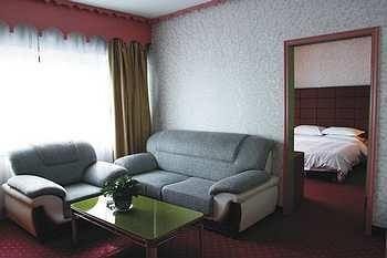 Urumqi Jingu Hotel Bagian luar foto