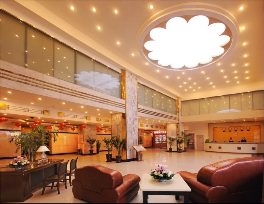 Urumqi Jingu Hotel Bagian luar foto